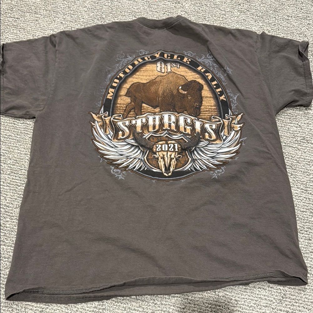 Gildan Brown Short Sleeve Tee with Vintage Graphic